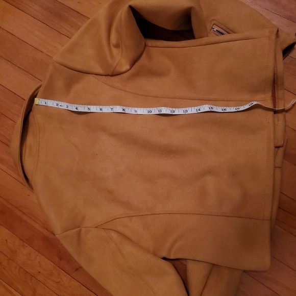 Luna Moon yellow suede moto jacket, women size Small Oversized. - Picture 4 of 10